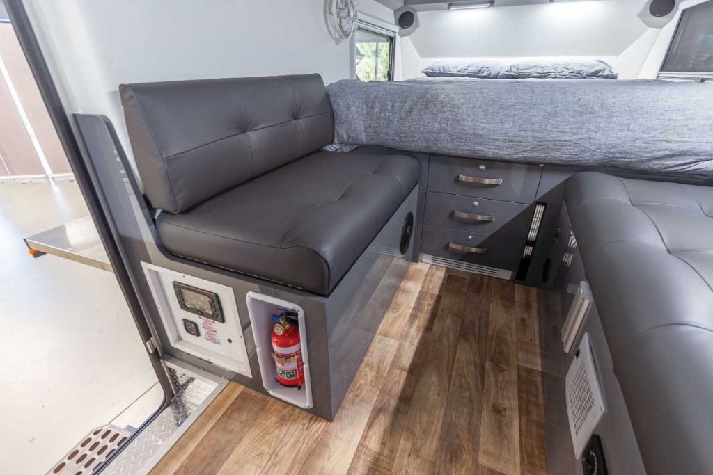 hybrid camper quantum series 5 internal